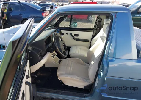 1981 Volkswagen Rabbit Truck z USA, uszkodzony, nr VIN 1V1MB0173BV172426